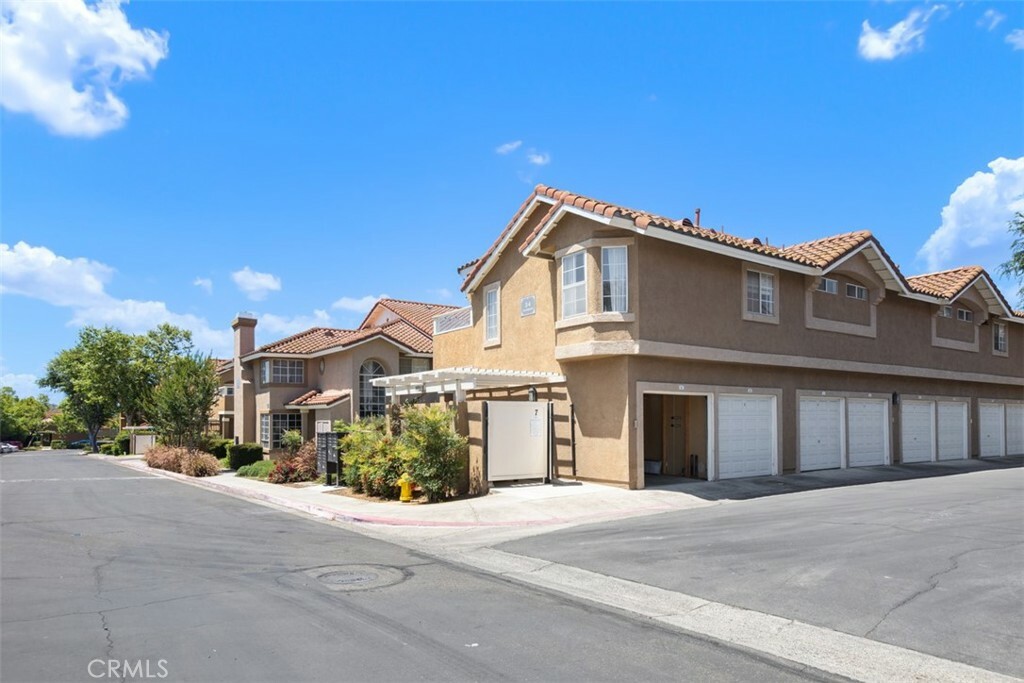 Property Photo:  4 Via Pariente  CA 92688 