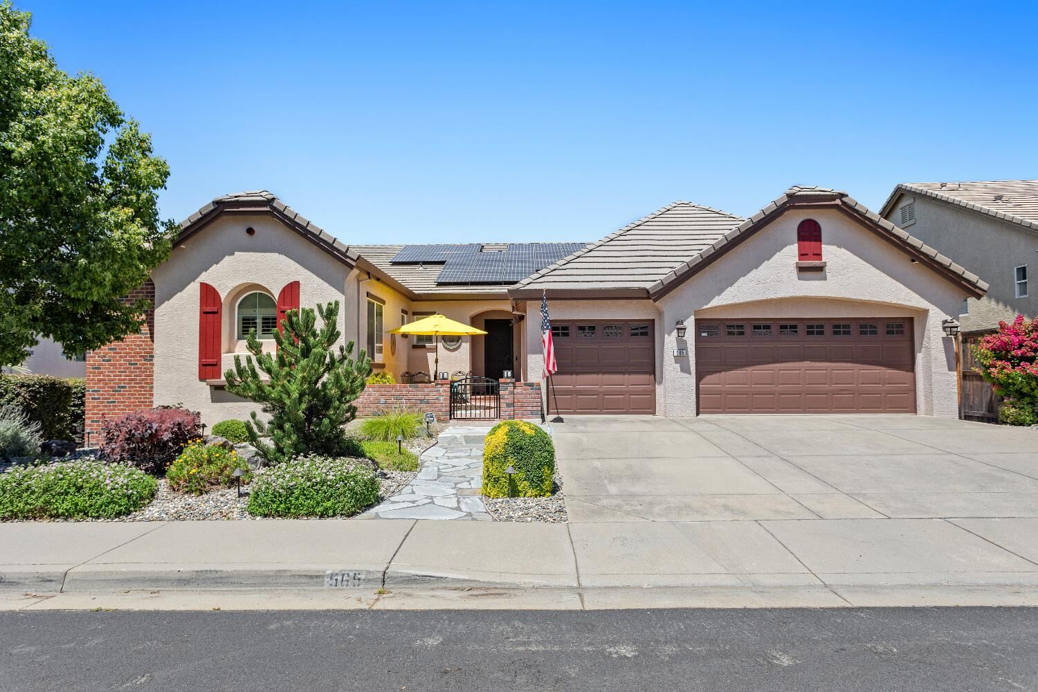 Property Photo: 565 Sawka Drive CA 95603