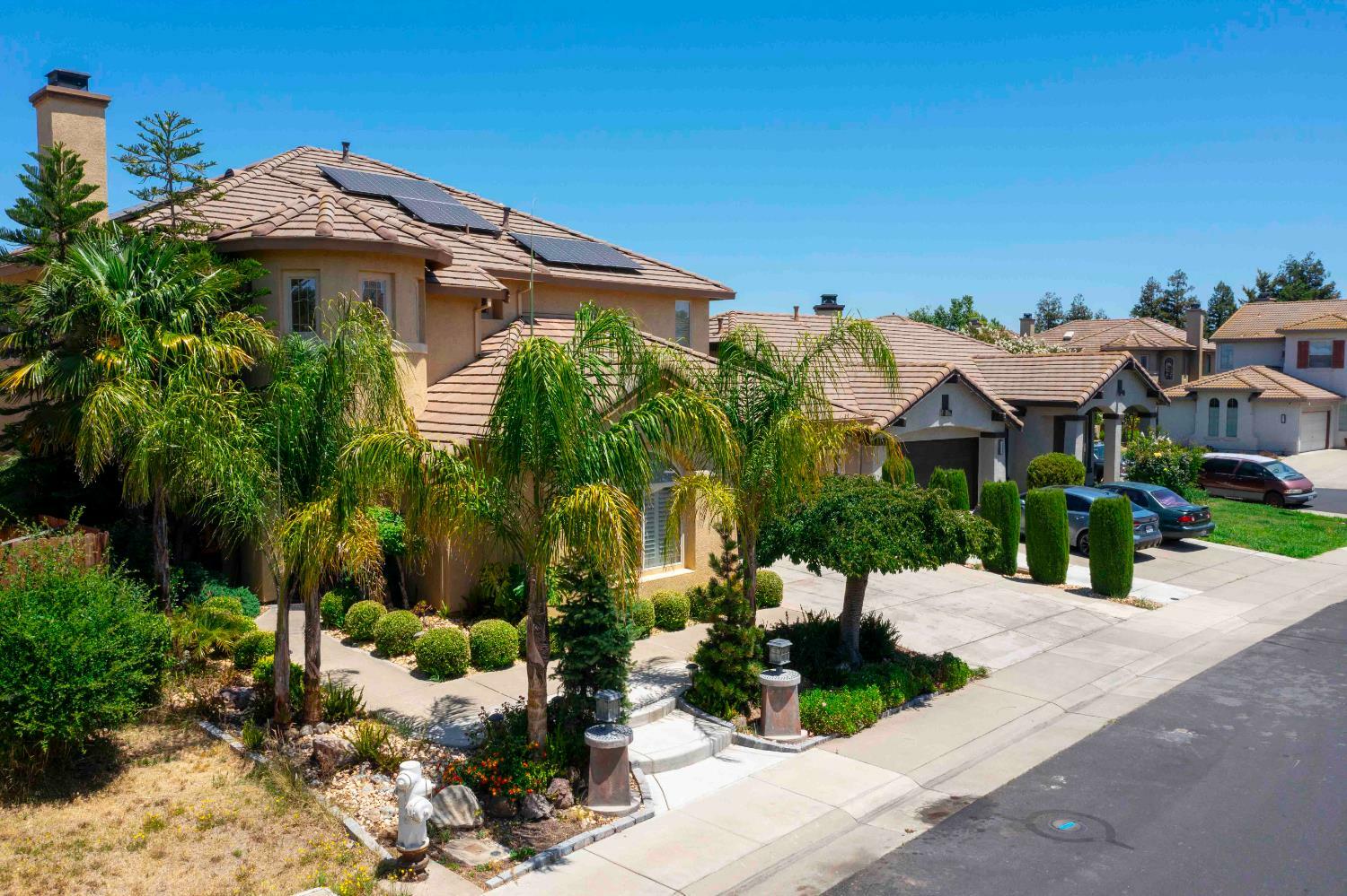 Property Photo: 5901 Isaac Way CA 95757