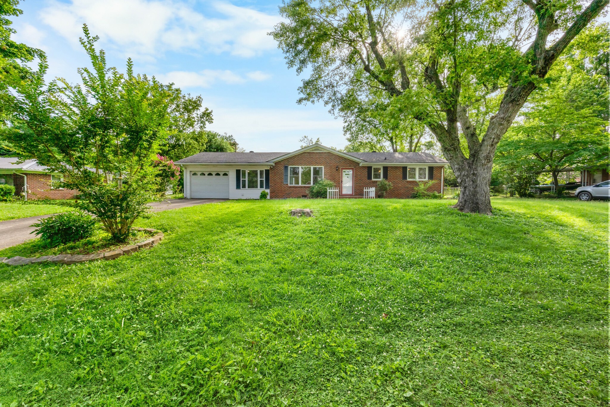 Property Photo: 19 Garth Dr TN 37040