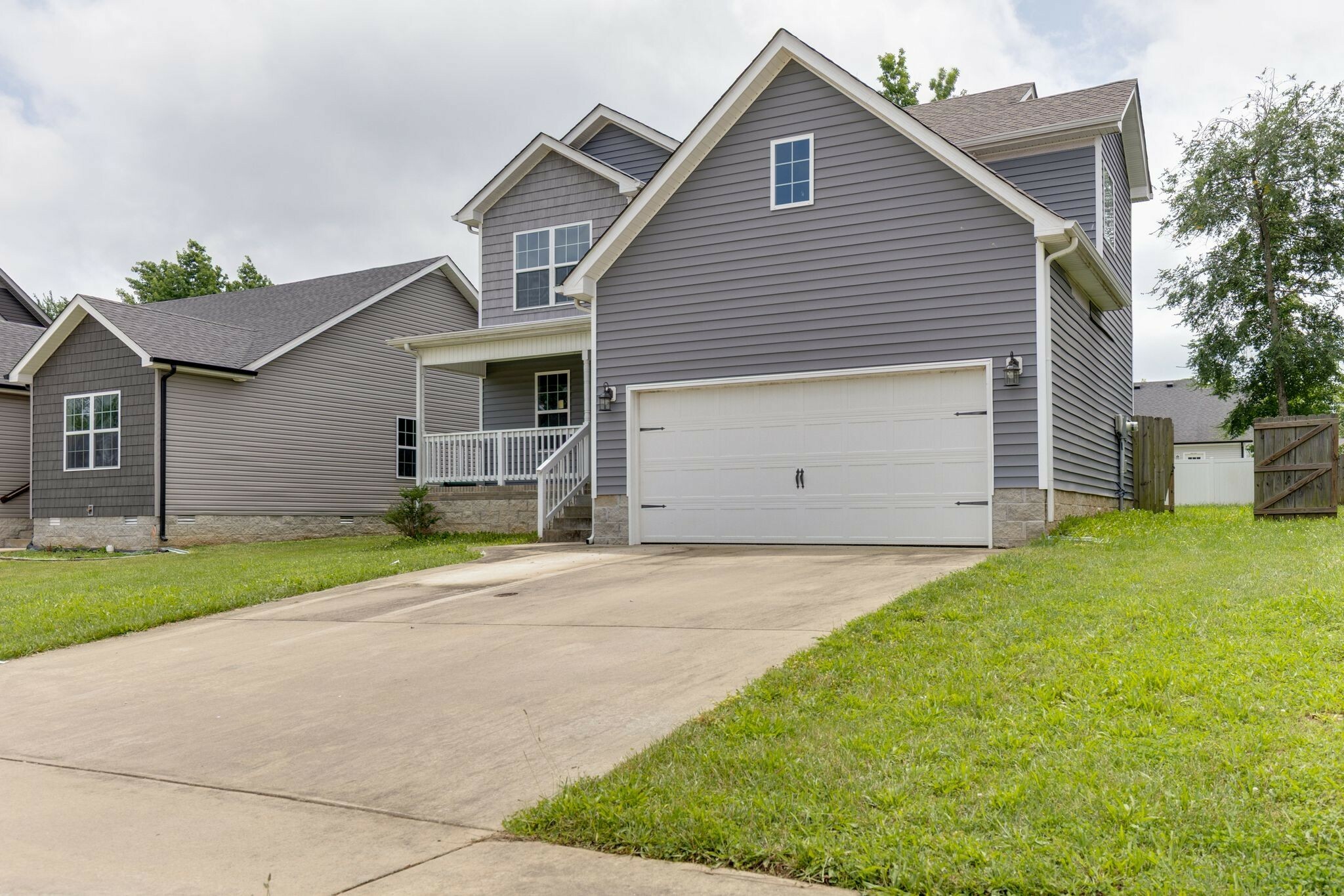 Property Photo:  520 Sourwood Dr  TN 37042 