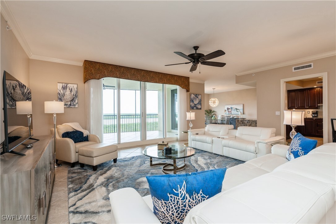 Property Photo: 1050 Borghese Lane 605 FL 34114