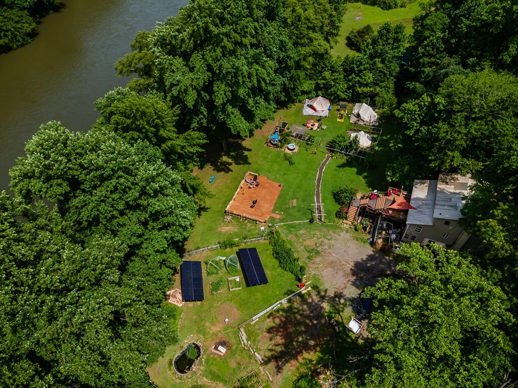 Property Photo: 5518 Highway 30 TN 37307