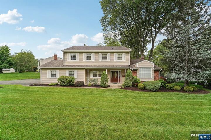 30 Sinclair Drive  Wayne NJ 07470 photo