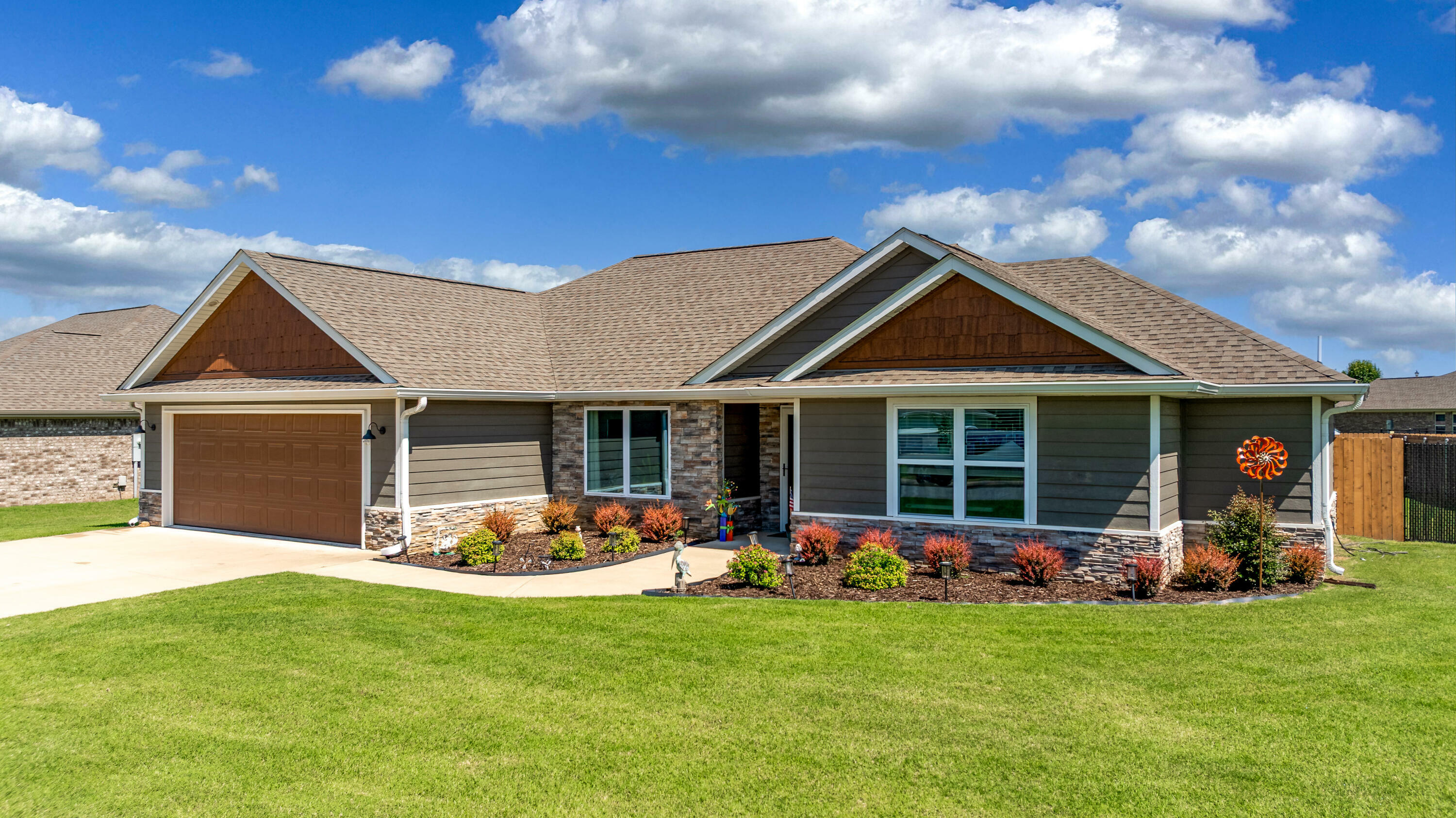 Property Photo: 1022 Village Drive OK 74344