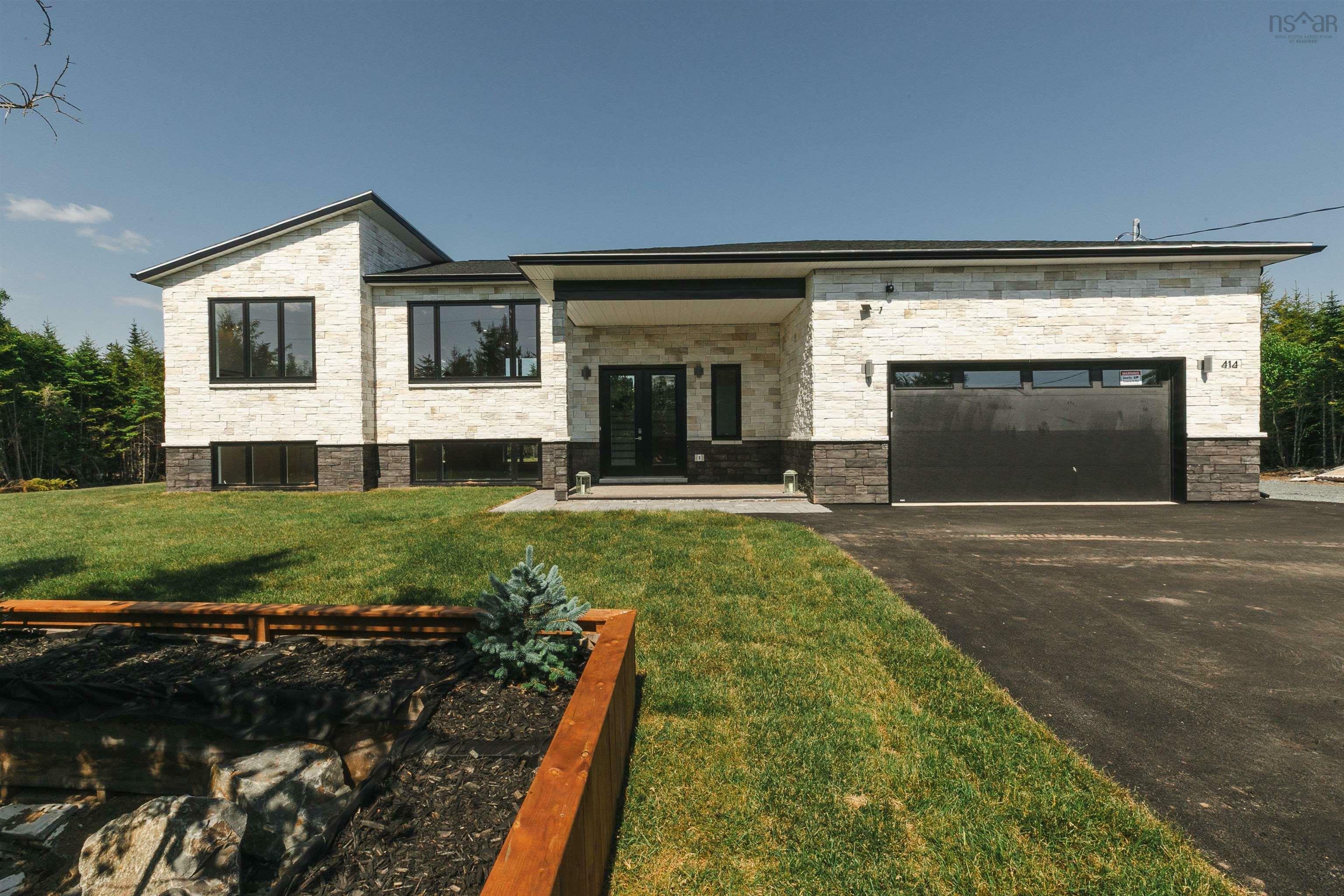Property Photo: 414 Canoe Crescent NS B4B 2P5