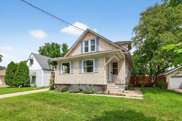 Property Photo: 429 7th Street NW MN 55901