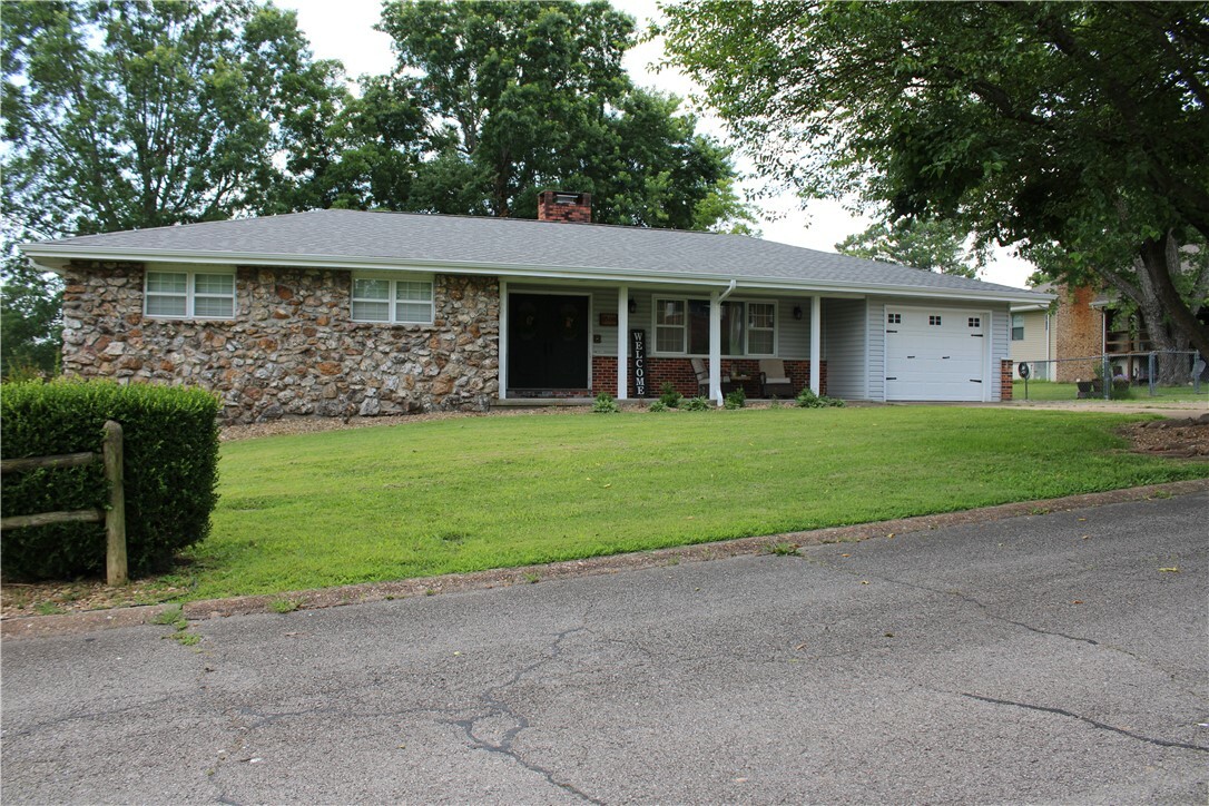 1008 Locust Street  Mountain Home AR 72653 photo