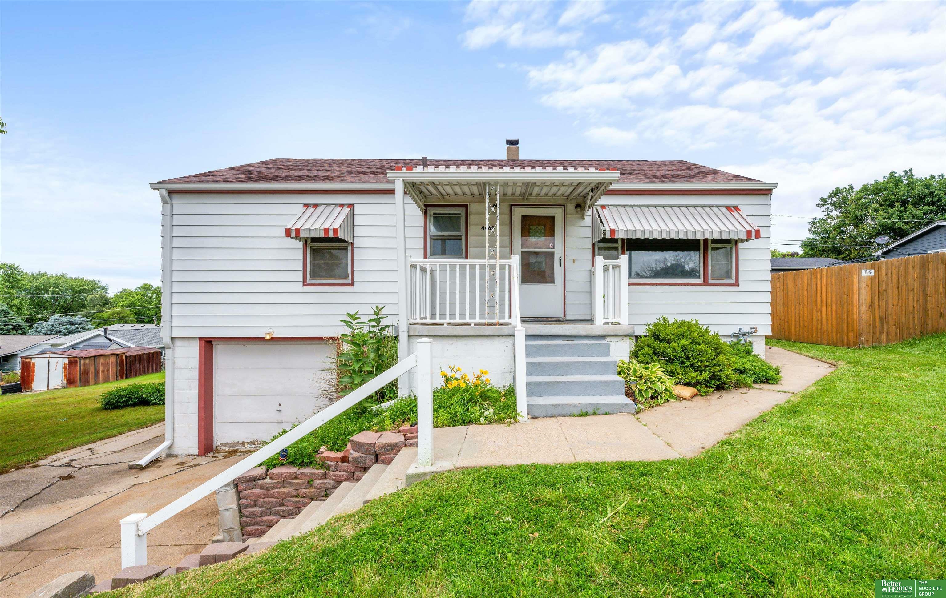 Property Photo: 4460 Hillsdale Avenue NE 68107