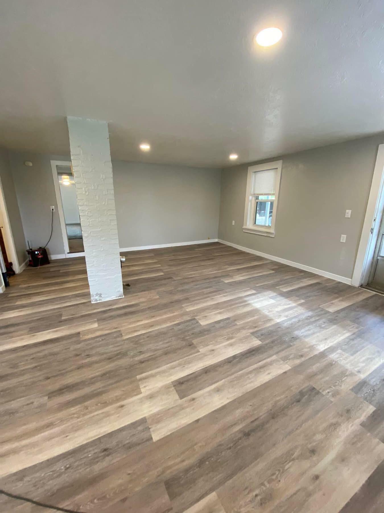 Property Photo: 518 NE Barnes Road OR 97754