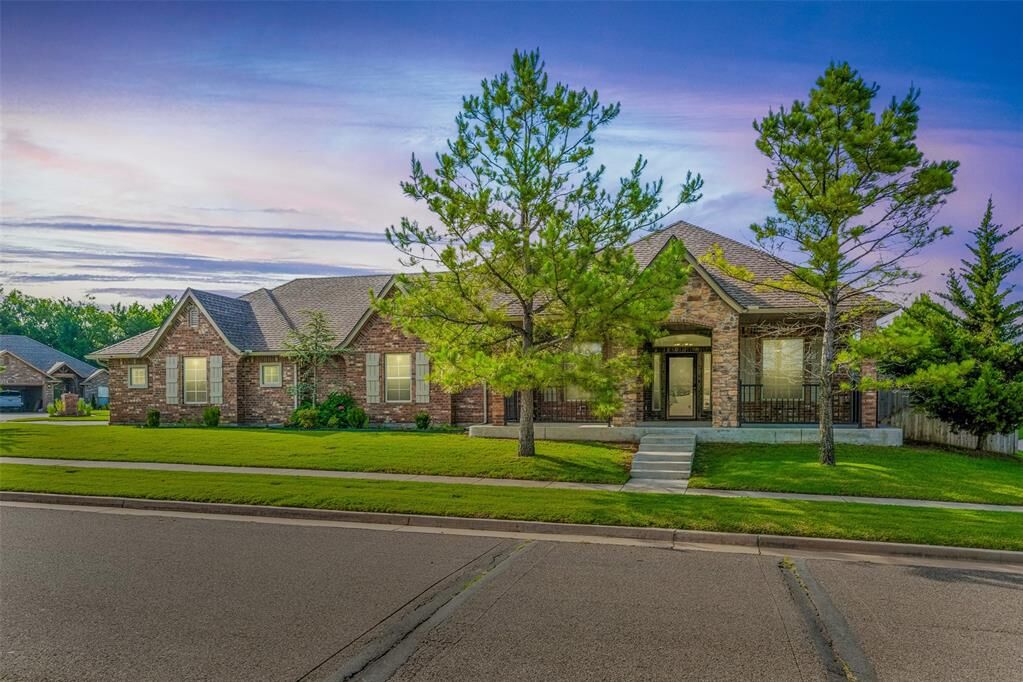 Property Photo: 3401 Sparrow Drive OK 73165