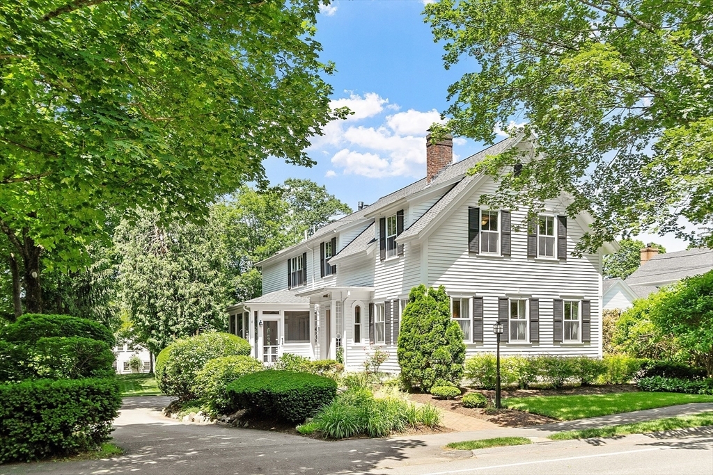 Property Photo: 11 Abbot Street MA 01810
