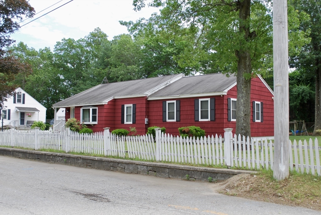 Property Photo:  5 Leedburg St  MA 01863 