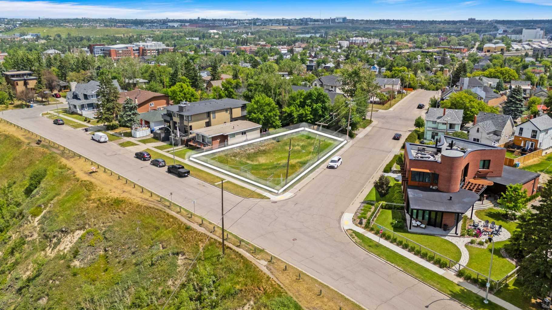 1222 Salisbury Avenue SE  Calgary AB T2G 4J9 photo