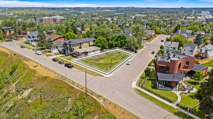 1222 Salisbury Avenue SE  Calgary AB T2G 4J9 photo