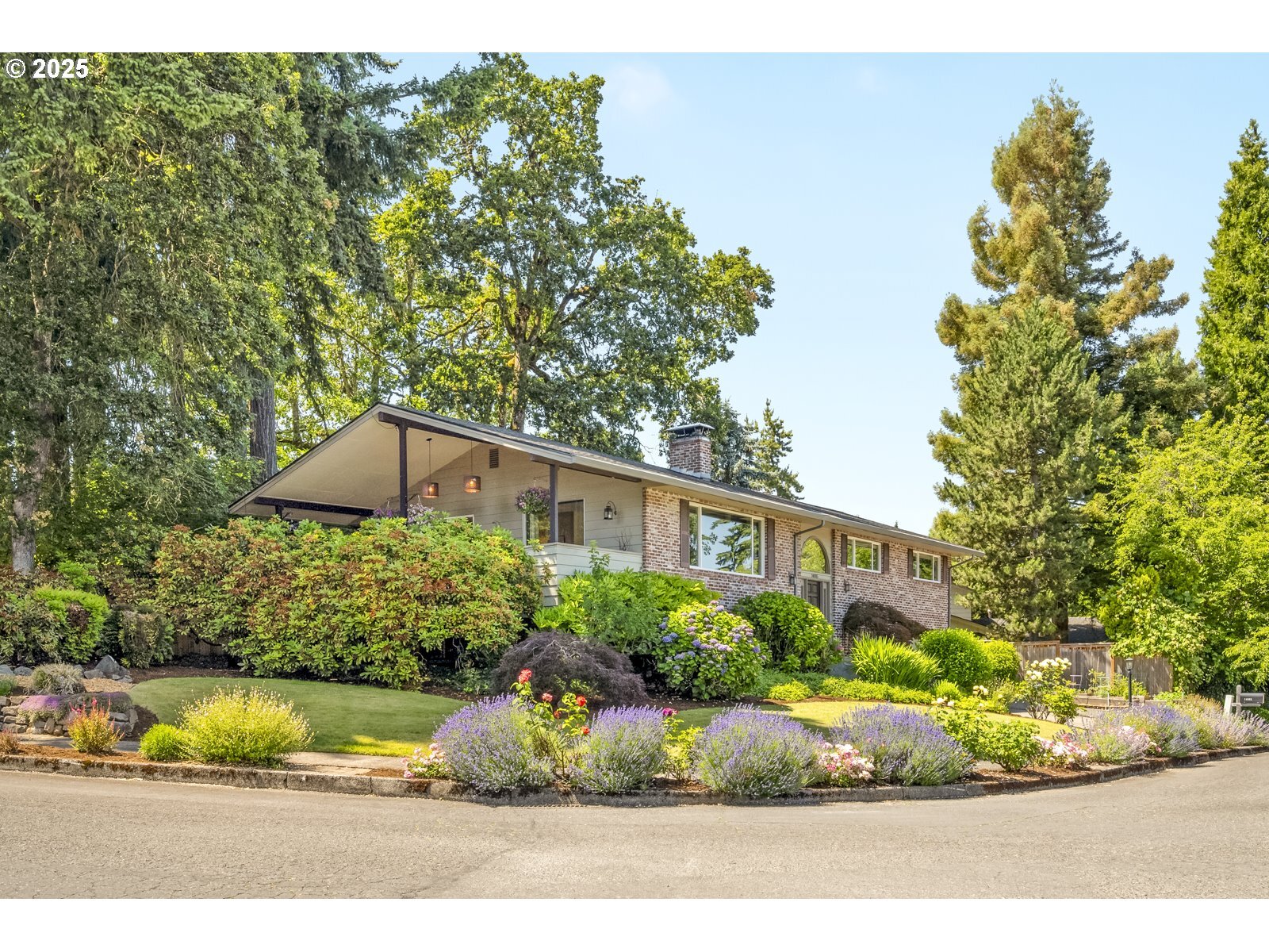 Property Photo: 14885 SE Wanda Dr OR 97267