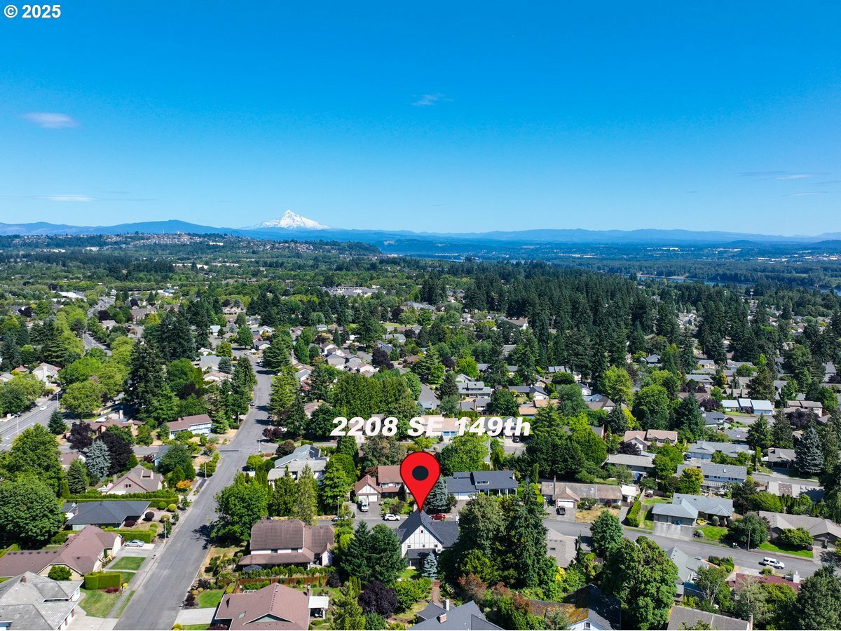 Property Photo: 2208 SE 149th Ave WA 98683