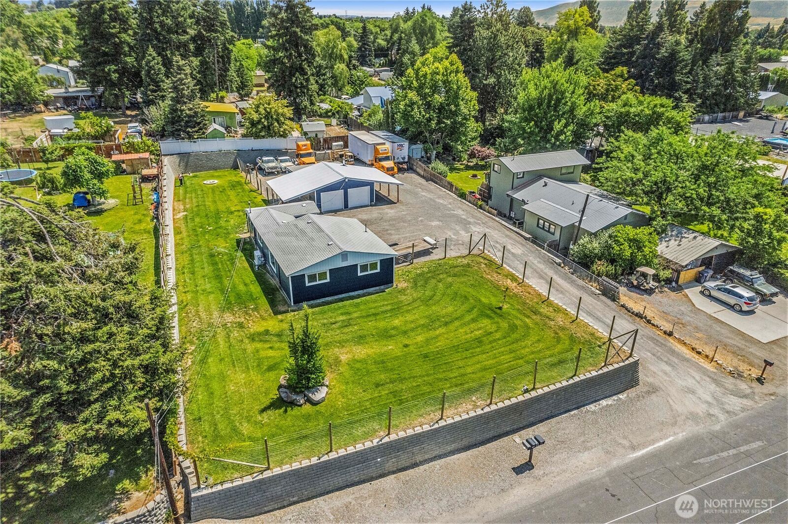 Property Photo: 143 N June Avenue WA 98802