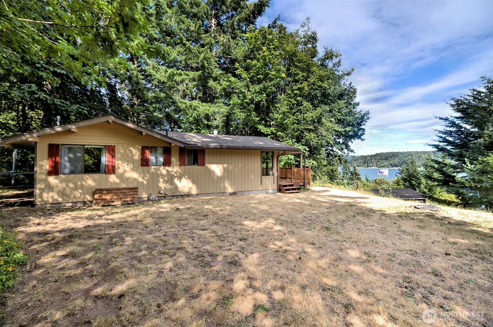 Property Photo: 30 NE Alta Vista Drive WA 98528