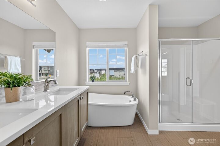 Property Photo:  704  Springside Lane  WA 98226 