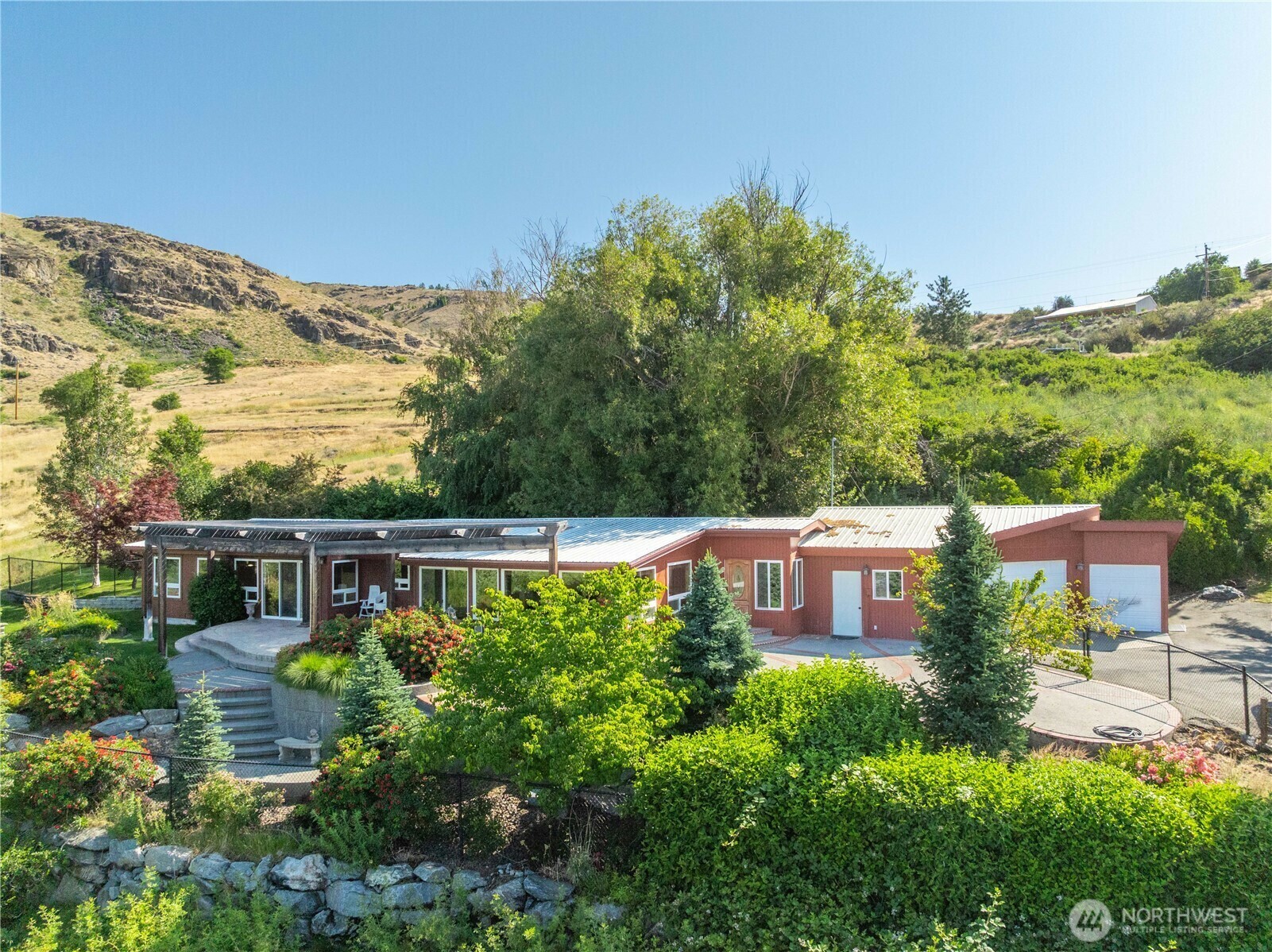 Property Photo: 700 E. Wapato Lake Rd. WA 98831