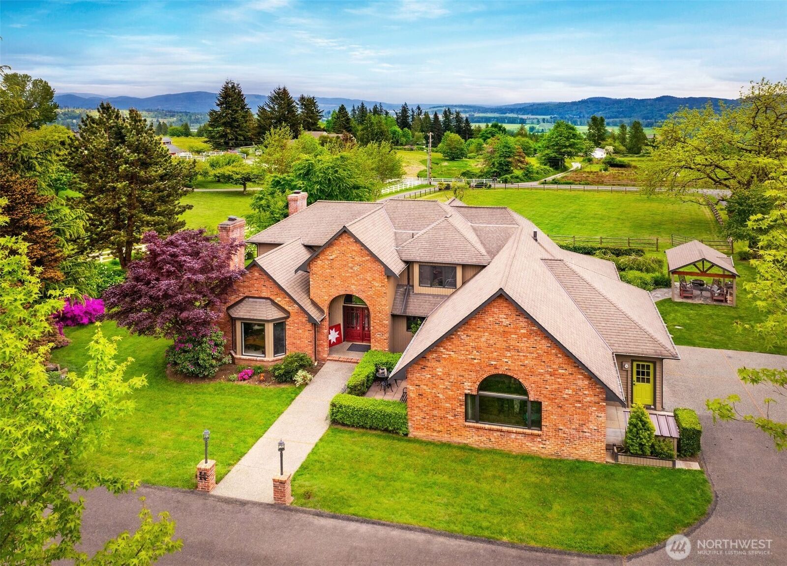 Property Photo:  14333  92nd Street SE  WA 98290 