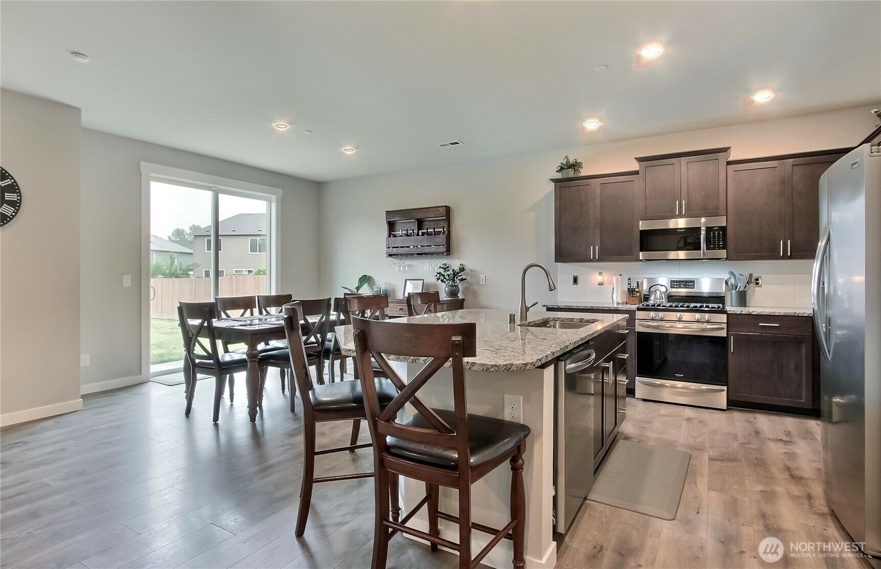 Property Photo: 7804 208th Avenue E WA 98391