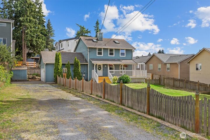 Property Photo: 14014 Ash Way WA 98087