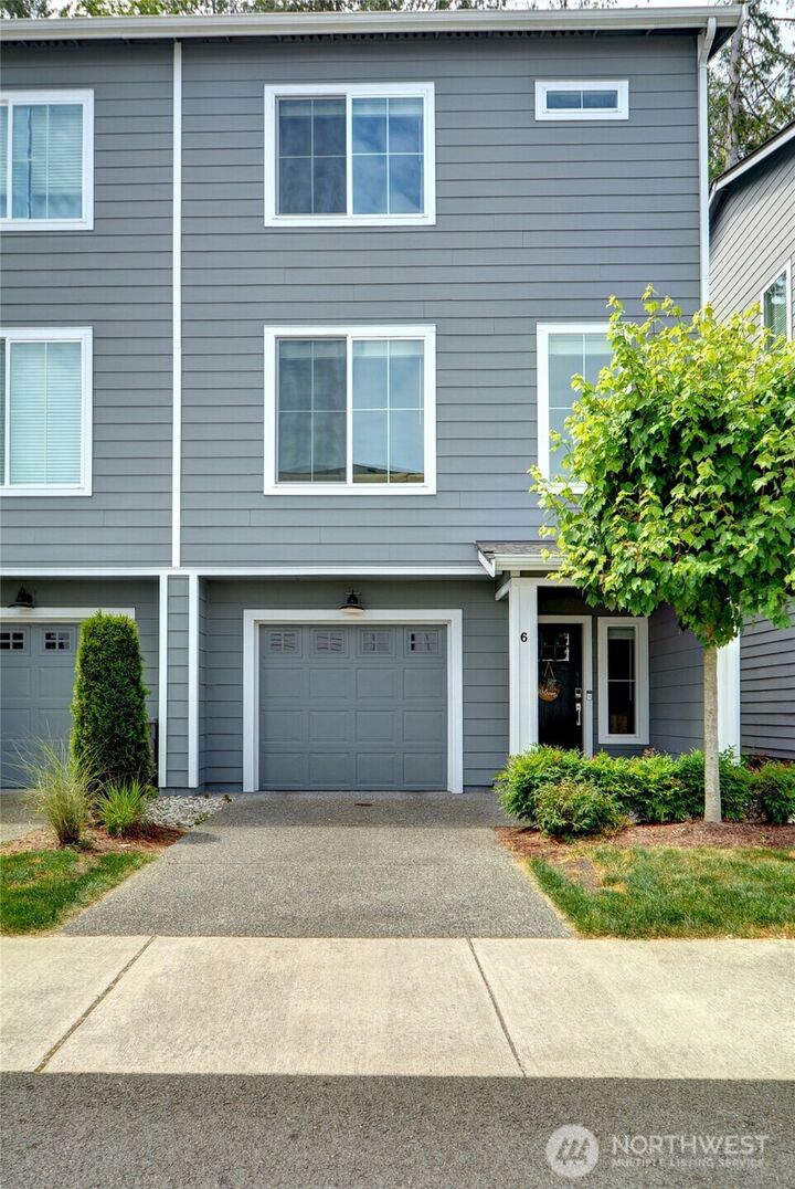 Property Photo:  2014  101st Avenue SE 6  WA 98258 