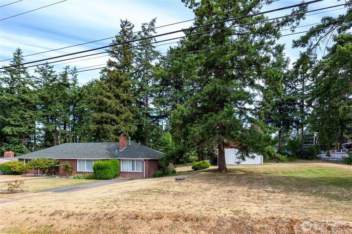Property Photo: 1662 NE 5th Avenue WA 98277
