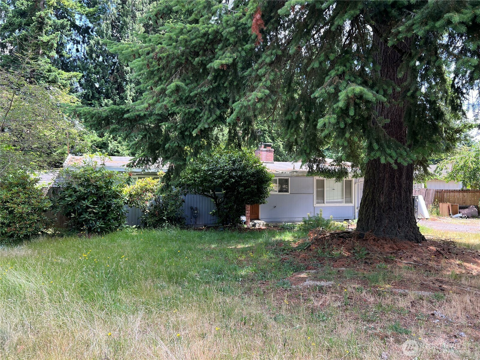 Property Photo: 12204 NE 67th Street WA 98033