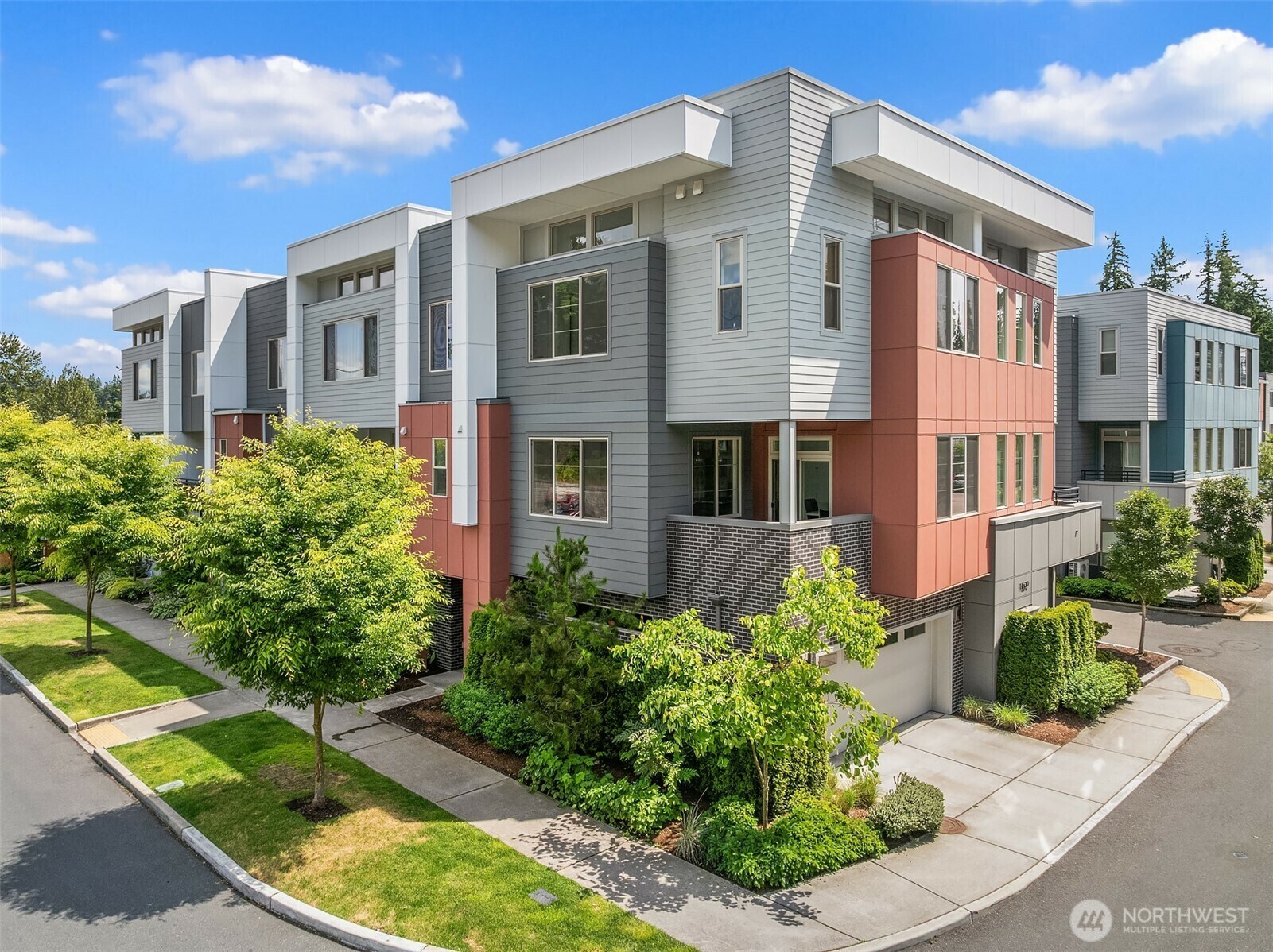 Property Photo: 11530 117th Lane NE 2 WA 98034