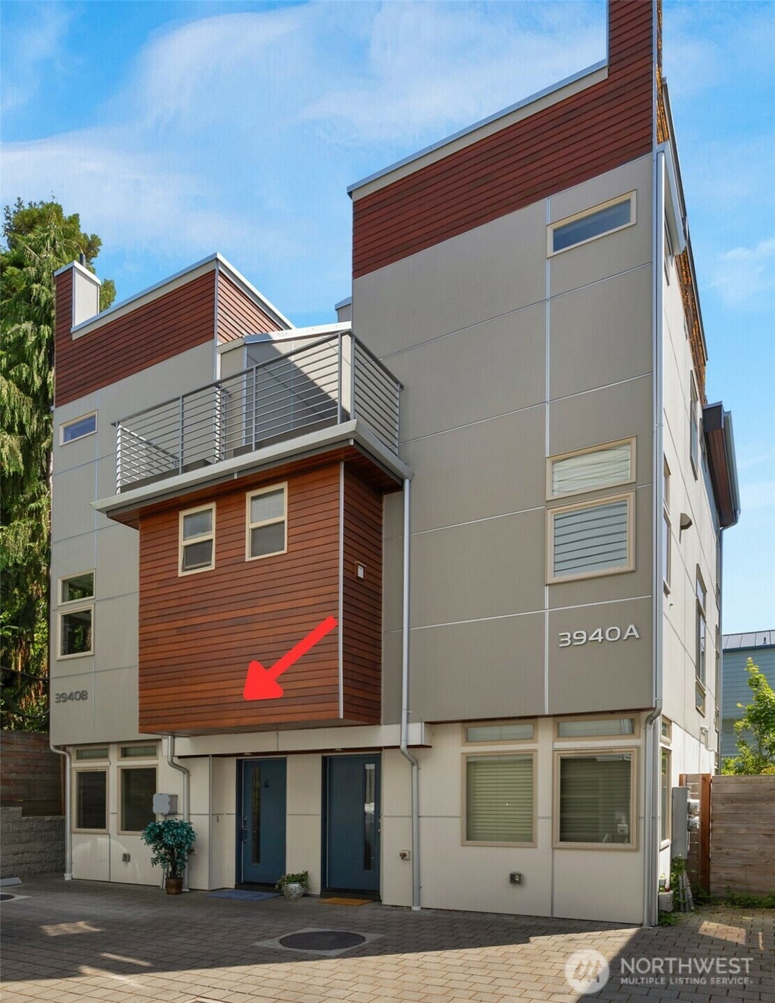 Property Photo:  3940 B  1st Avenue NE  WA 98105 