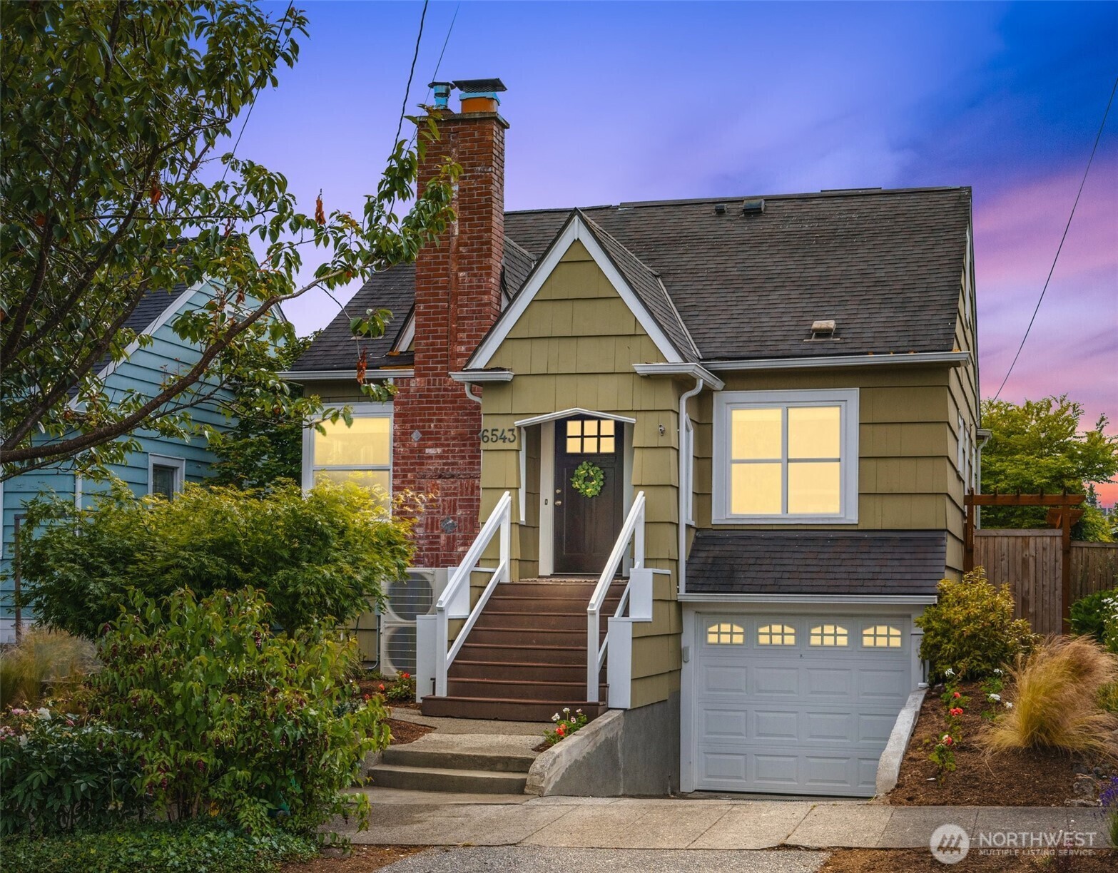 Property Photo: 6543 12th Avenue NW WA 98117