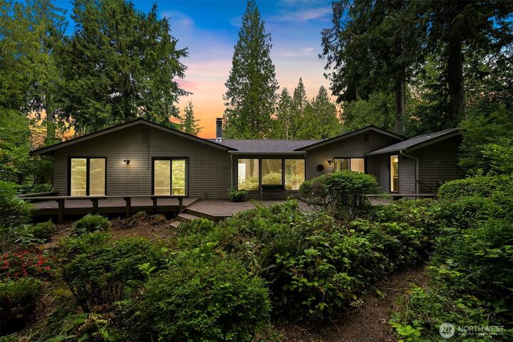 Property Photo:  1821  Iowa Drive  WA 98229 
