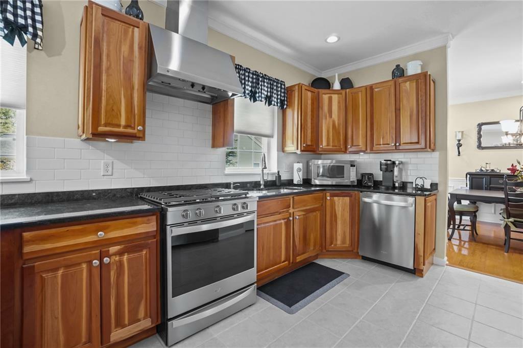 Property Photo: 19 Cambridge Circle RI 02917