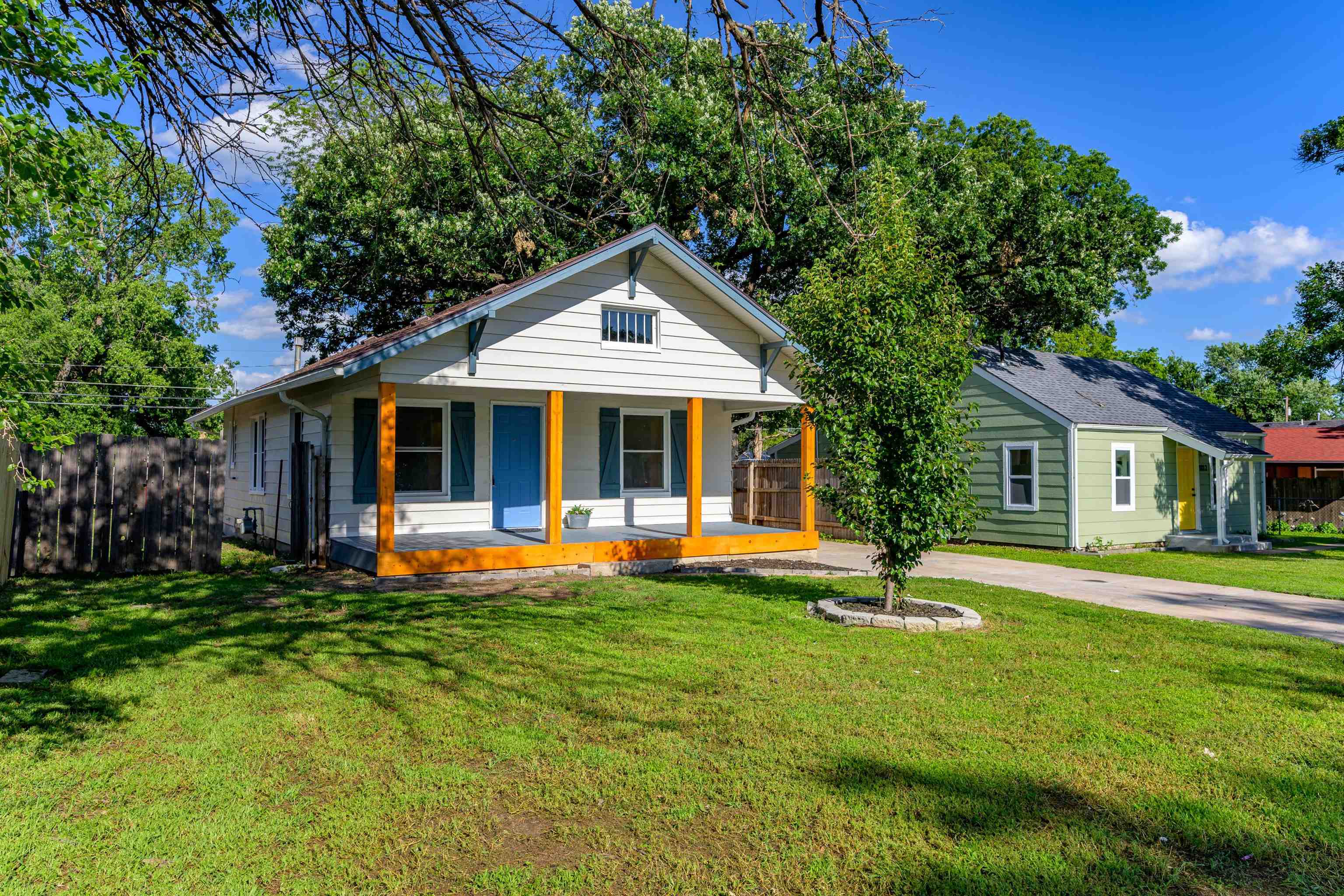 Property Photo: 1808 S Euclid Ave KS 67213-3224