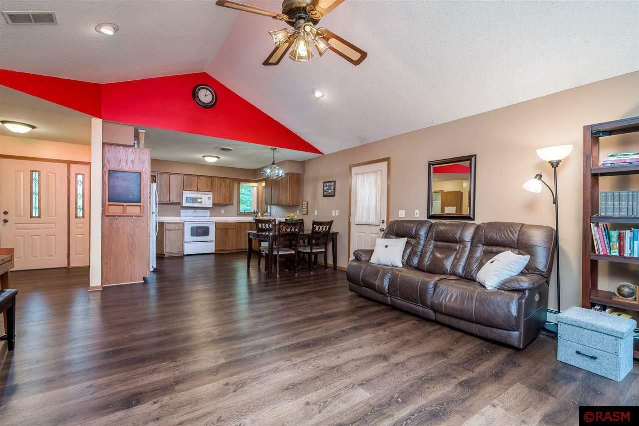 Property Photo:  900 Lakeview Road  MN 56055 