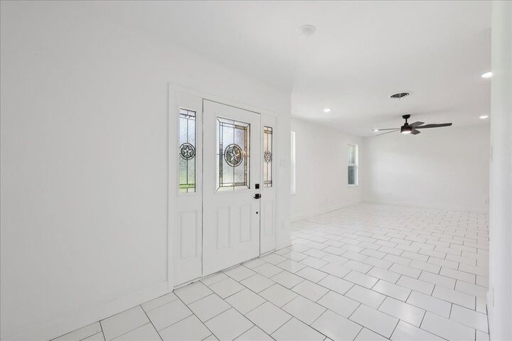 Property Photo:  29 Knotty Pine  TX 77630 