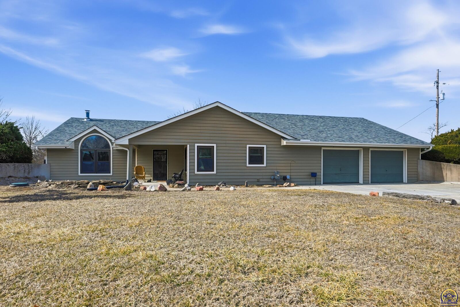 Property Photo:  4439 NE Meriden Rd  KS 66617 