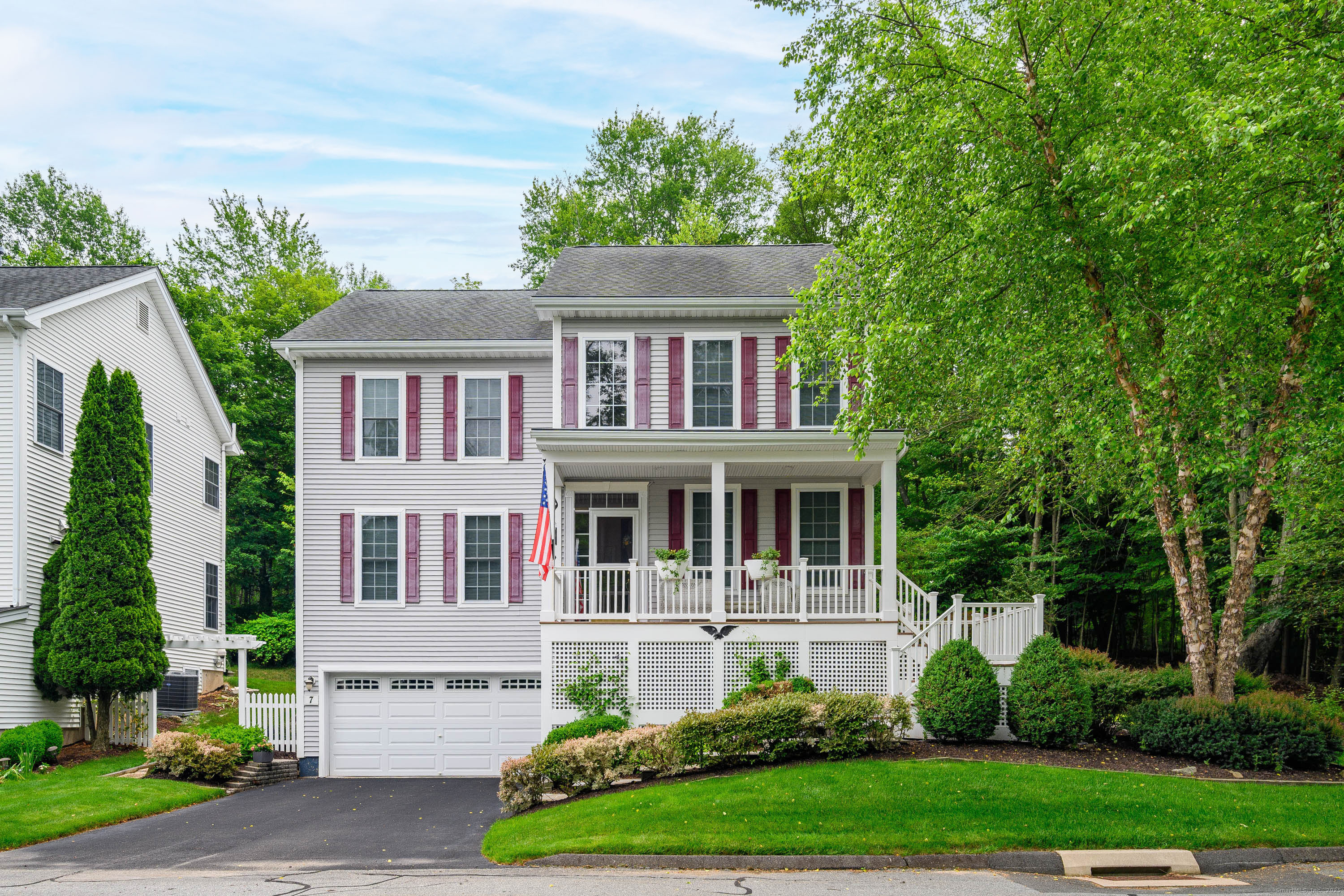 Property Photo: 7 Concord Court 7 CT 06488