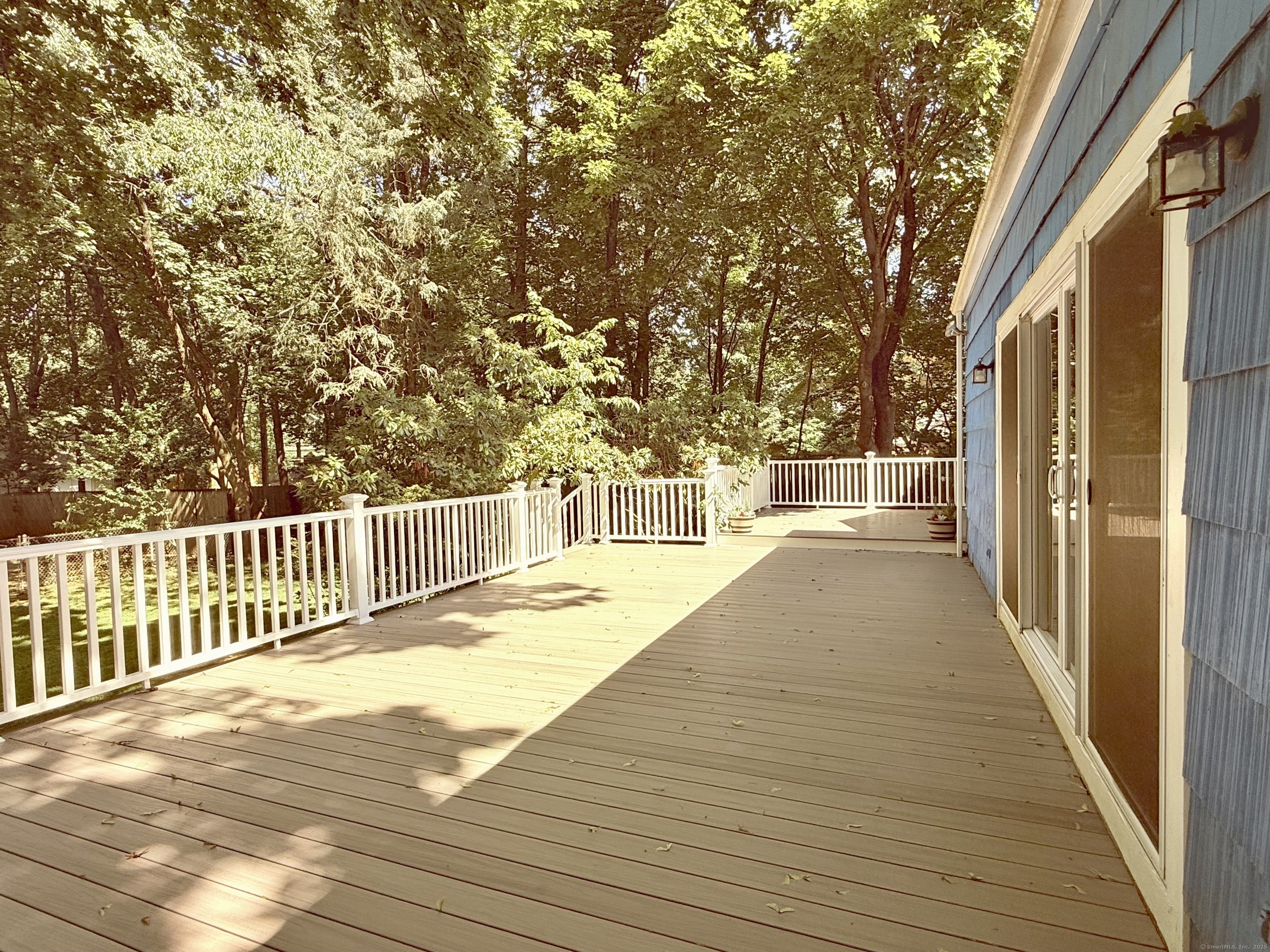 Property Photo:  27 Stonecrop Road  CT 06851 