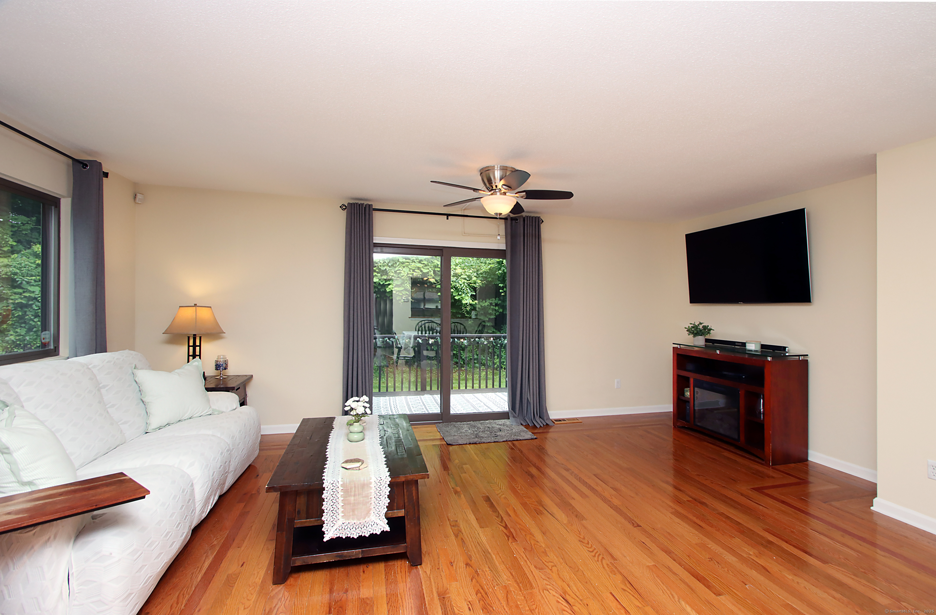 Property Photo: 140 Thompson Street Apt 16A CT 06513