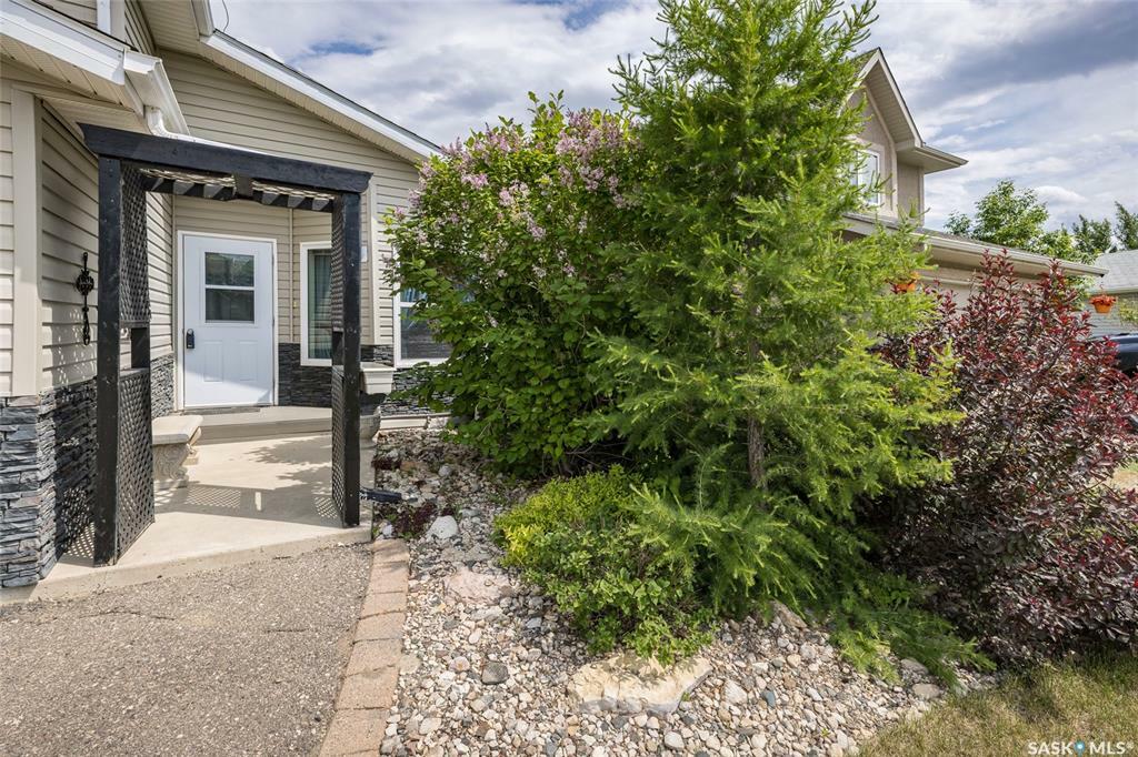 Property Photo: 63 Paradise Circle SK S4L 0A1