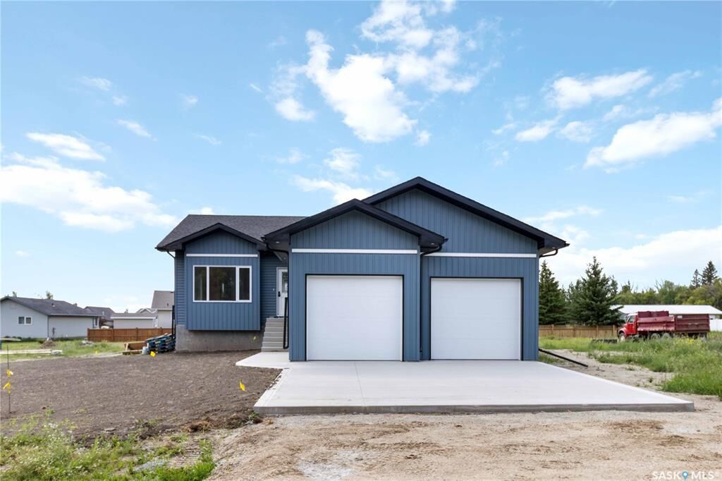 Photo de la propriété: 210 2nd Street S SK S0K 4R0