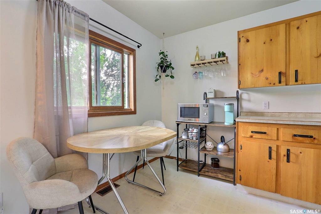 Property Photo:  730 6th Street E  SK S6V 0N8 