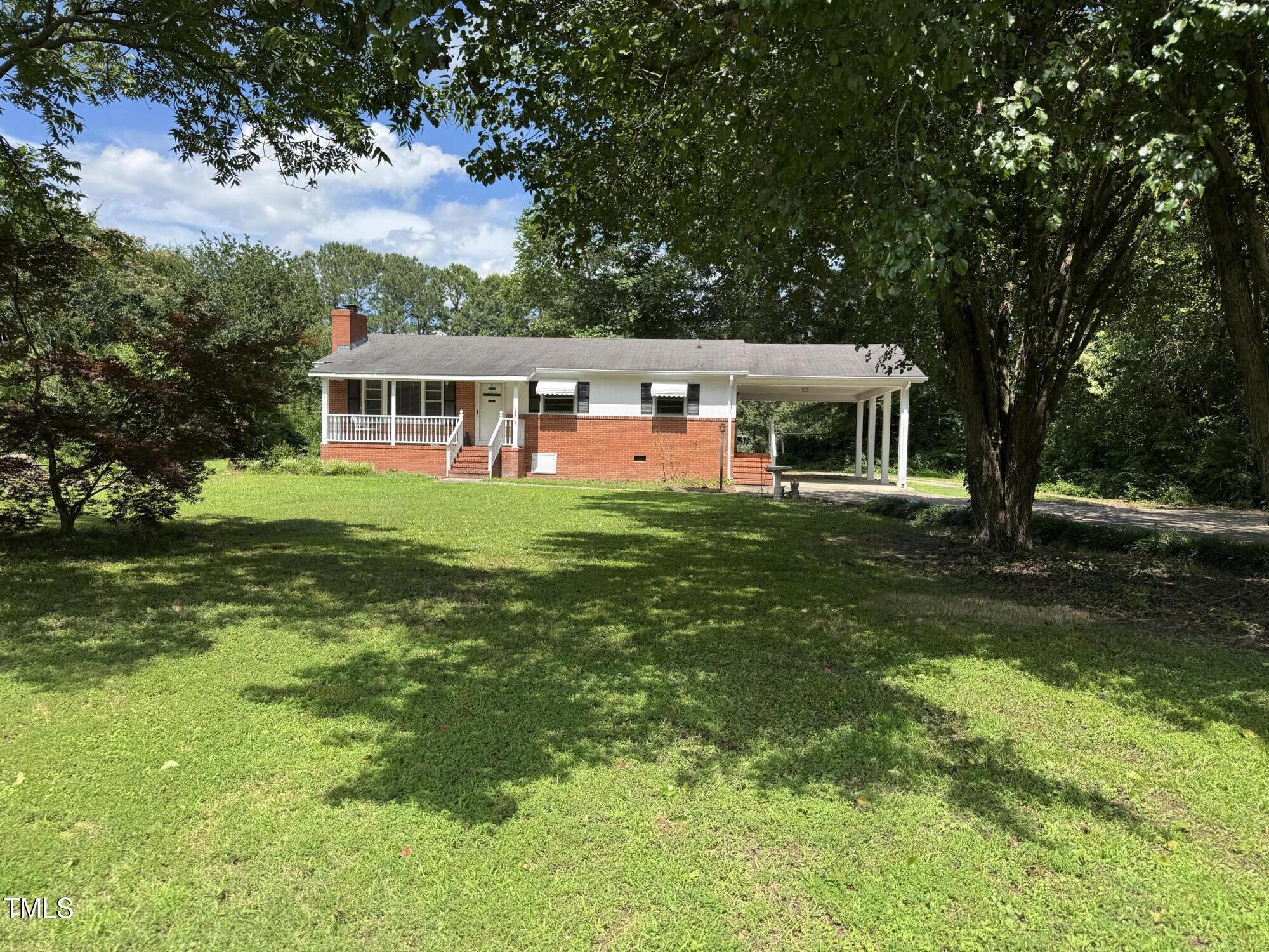 Property Photo: 607 S Smithfield Road NC 27545