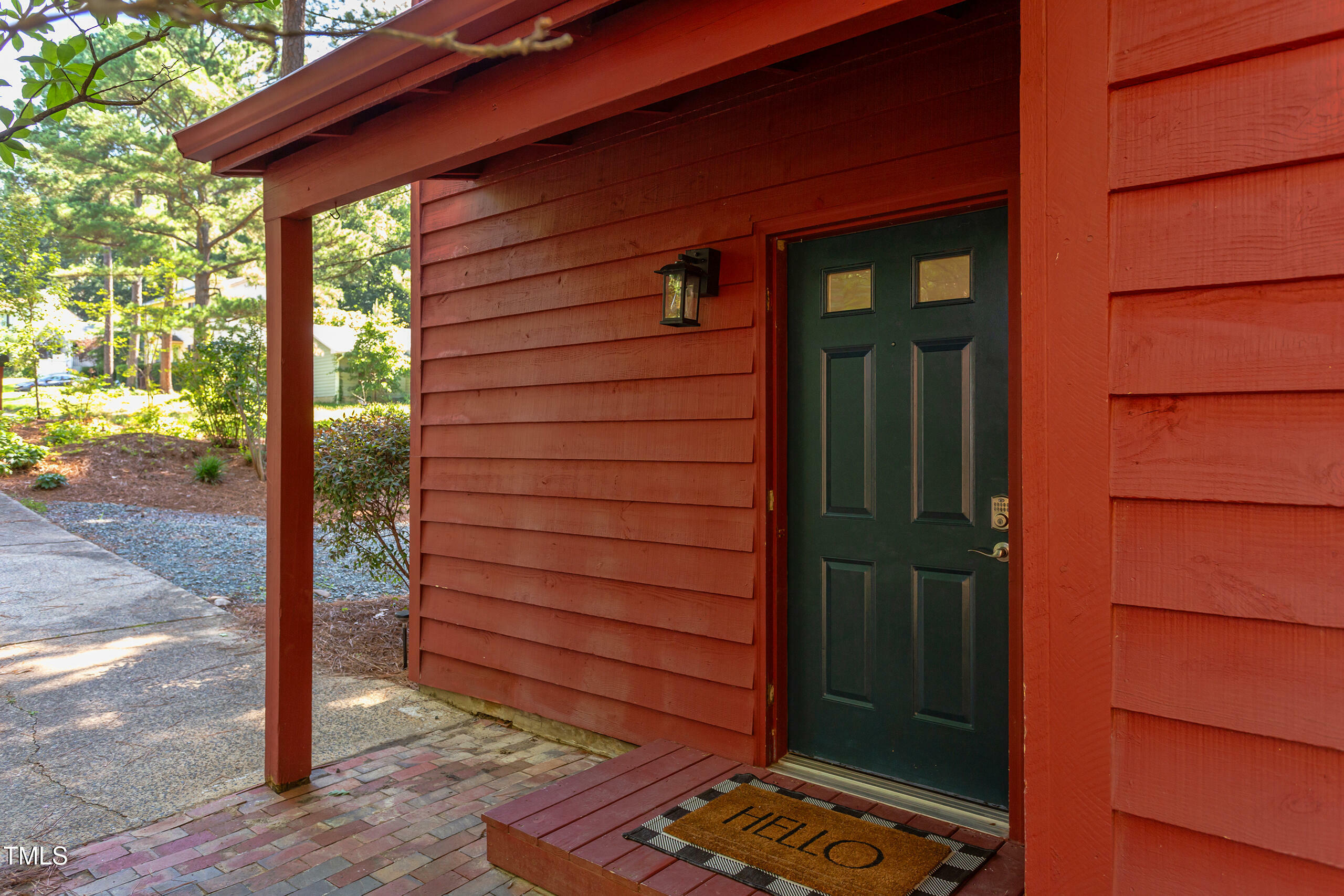 Property Photo: 1409 Valley Run NC 27707