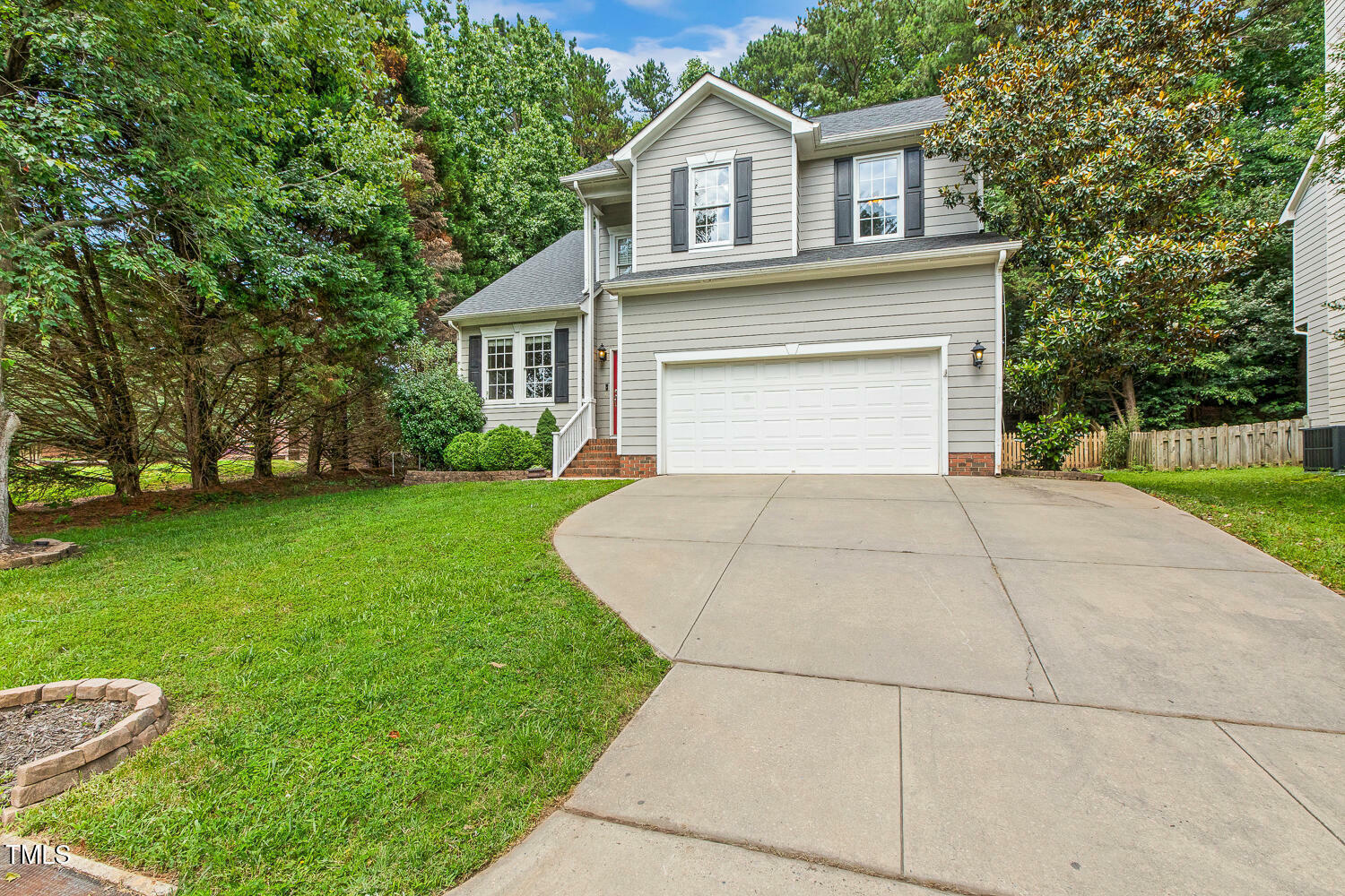 Property Photo: 12620 Waterlow Park Lane NC 27614