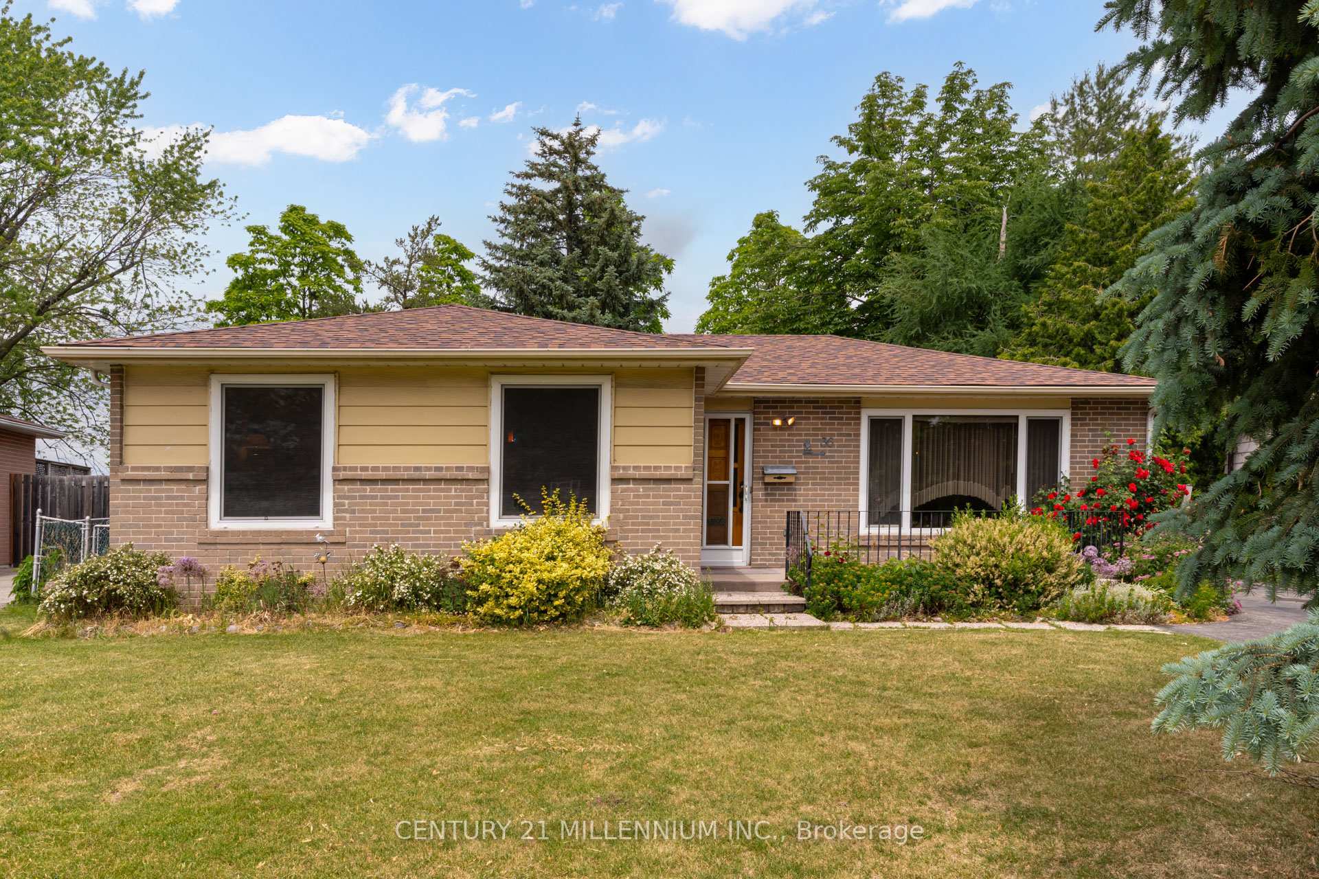 36 Dunblaine Crescent  Brampton ON L6T 3R2 photo